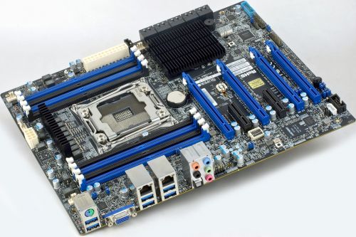  Материнская плата Supermicro X10SRA-F