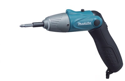  Отвертка аккумуляторная Makita 6723 DW