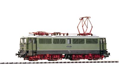  Электровоз PIKO 51053 BR 242 DR IV