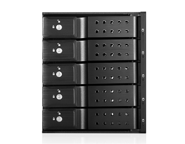 Корзина Procase T3-305-SATA3-BK 5 SATA3/SAS 6Gb hotswap aluminium mobie rack (3x5,25) Black