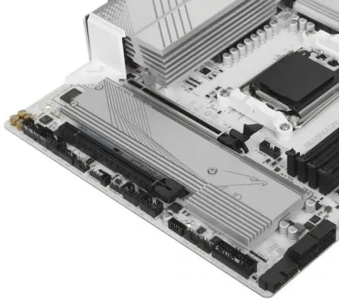 GIGABYTE B650M A ELITE AX ICE