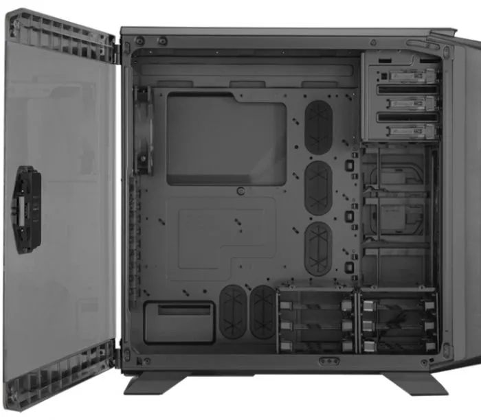 фото Corsair Graphite Series 760T