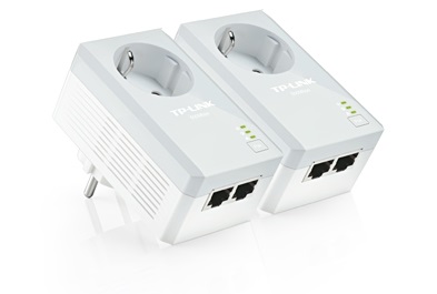 Комплект адаптеров Powerline TP-LINK TL-PA4020PKIT AV600, 600 Мбит/с со встроенной розеткой, 2 Fast Ethernet, 2 шт