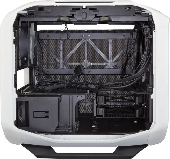 фото Corsair Graphite Series 380T