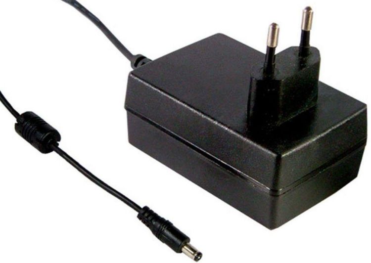 

Адаптер сетевой Mean Well GST25E12-P1J 25Вт, вход 85...264B AC 47...63 Гц, выход 12B/2,08A, изоляция 4242B DC, 79x54x33мм, -30...+70°С, евровилка, GST25E12-P1J