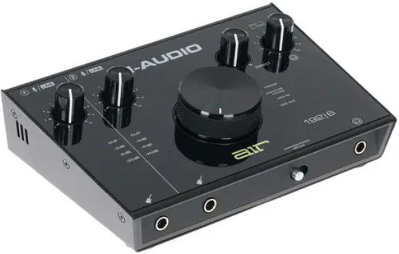 

Аудиоинтерфейс M-Audio AIR 192 | 6 AIR192X6 24бит/192кГц, XLR/TRS микрофонный вход с фантомным питанием +48В, 1/4" TS Jack инструментальный вход, 2х1/, AIR 192 | 6