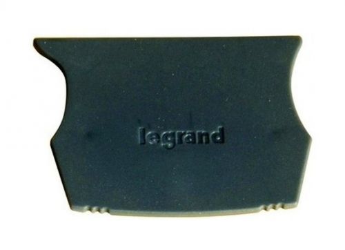 Крышка торцевая Legrand 037550 Viking 3 - для винтовых клемм, 1 вход/1 выход, с шагом 5/6/8/10 мм
