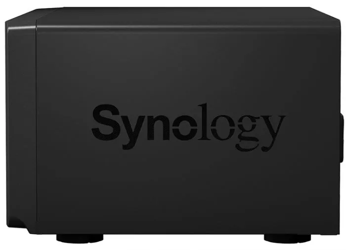 фото Synology DS1815+