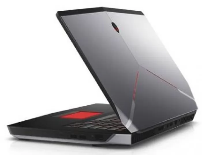 фото Dell Alienware 15