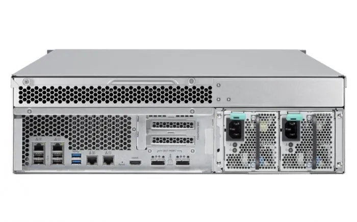 фото QNAP TS-EC1679U-SAS-RP