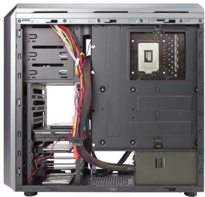 фото InWin BWR143BL