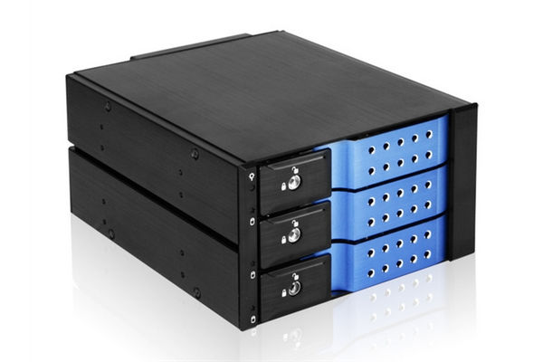 

Корзина Procase T3-203SATA3-BL 3 SATA3/SAS 6Gb hotswap aluminium mobie rack (2x5,25) Black/blue, T3-203SATA3-BL