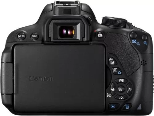 Canon EOS 700D kit 18-135 IS STM