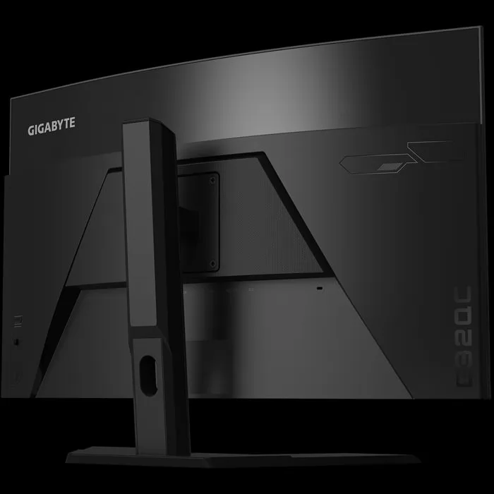 GIGABYTE G32QC