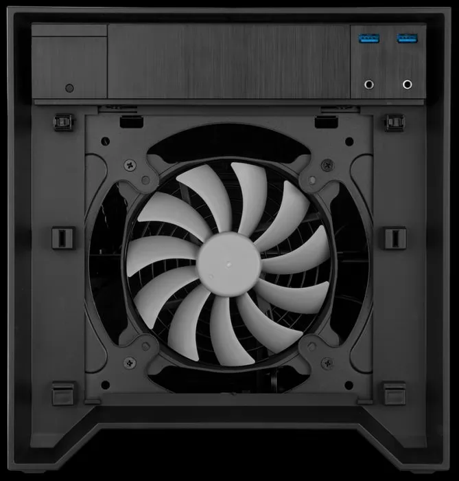 фото Corsair Obsidian Series 250D