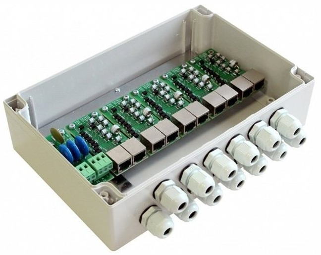 Блок TFortis SG-Switch грозозащиты, обеспечивает дополнительную защиту цепей питания 220В и Ethernet-коммутаторов TFortis PSW от помех большой энергии