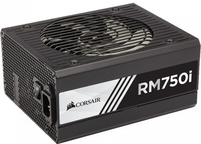 фото Corsair RM750i